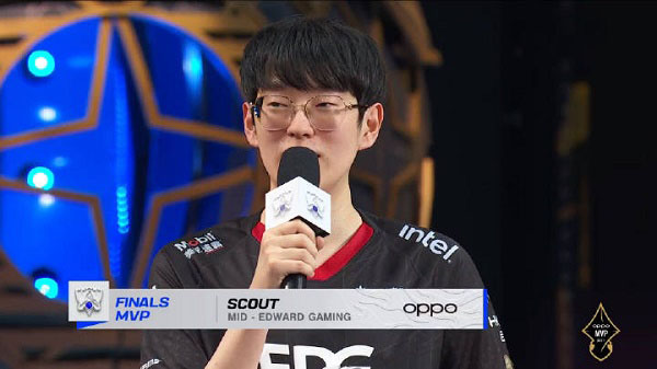 够在防守端 够在防守端